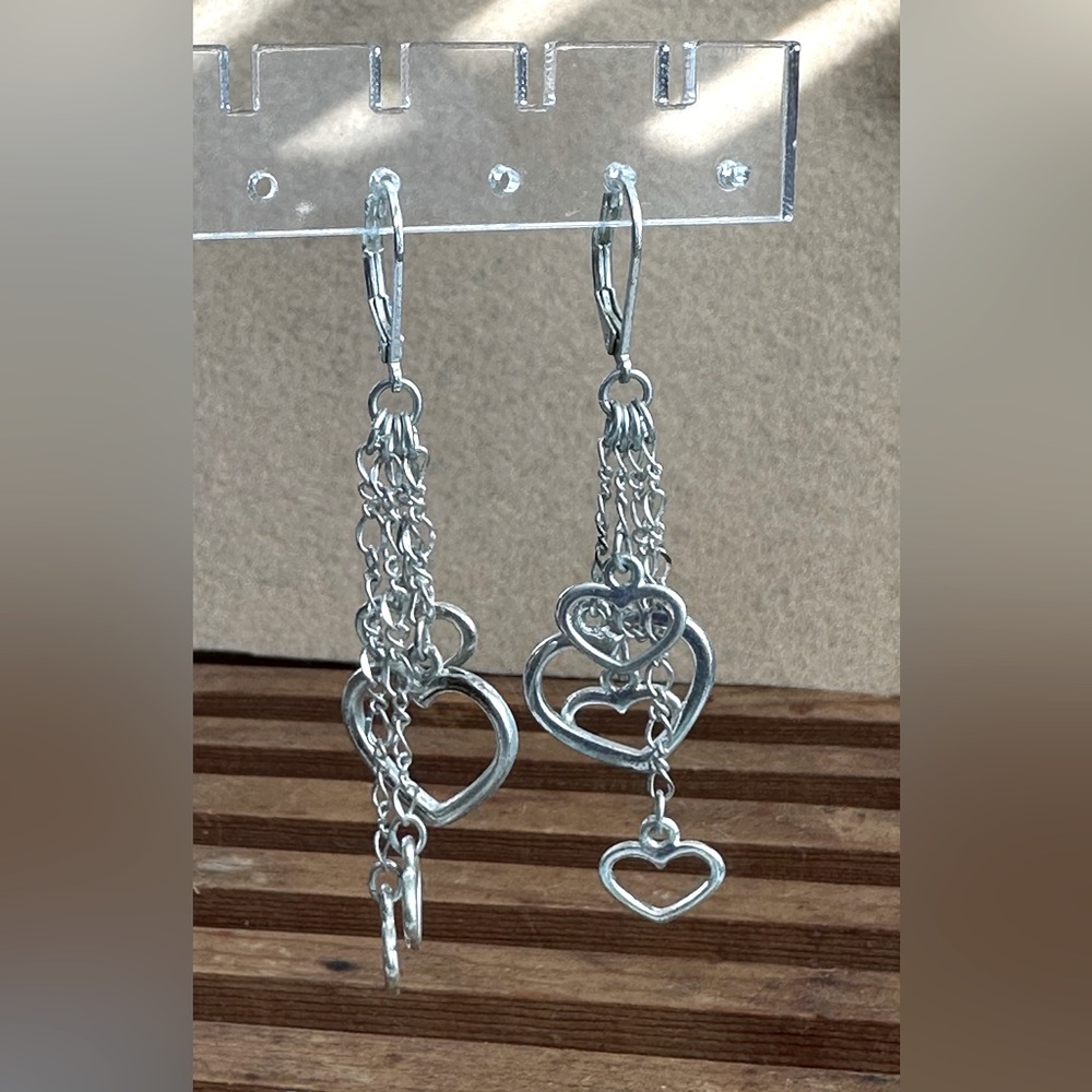 Dangling Heart Earrings